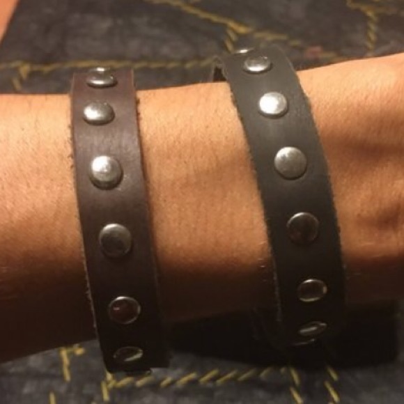 📿💥Leather Bracelets 🤠 1 Brown and 1 Black - Picture 6 of 7